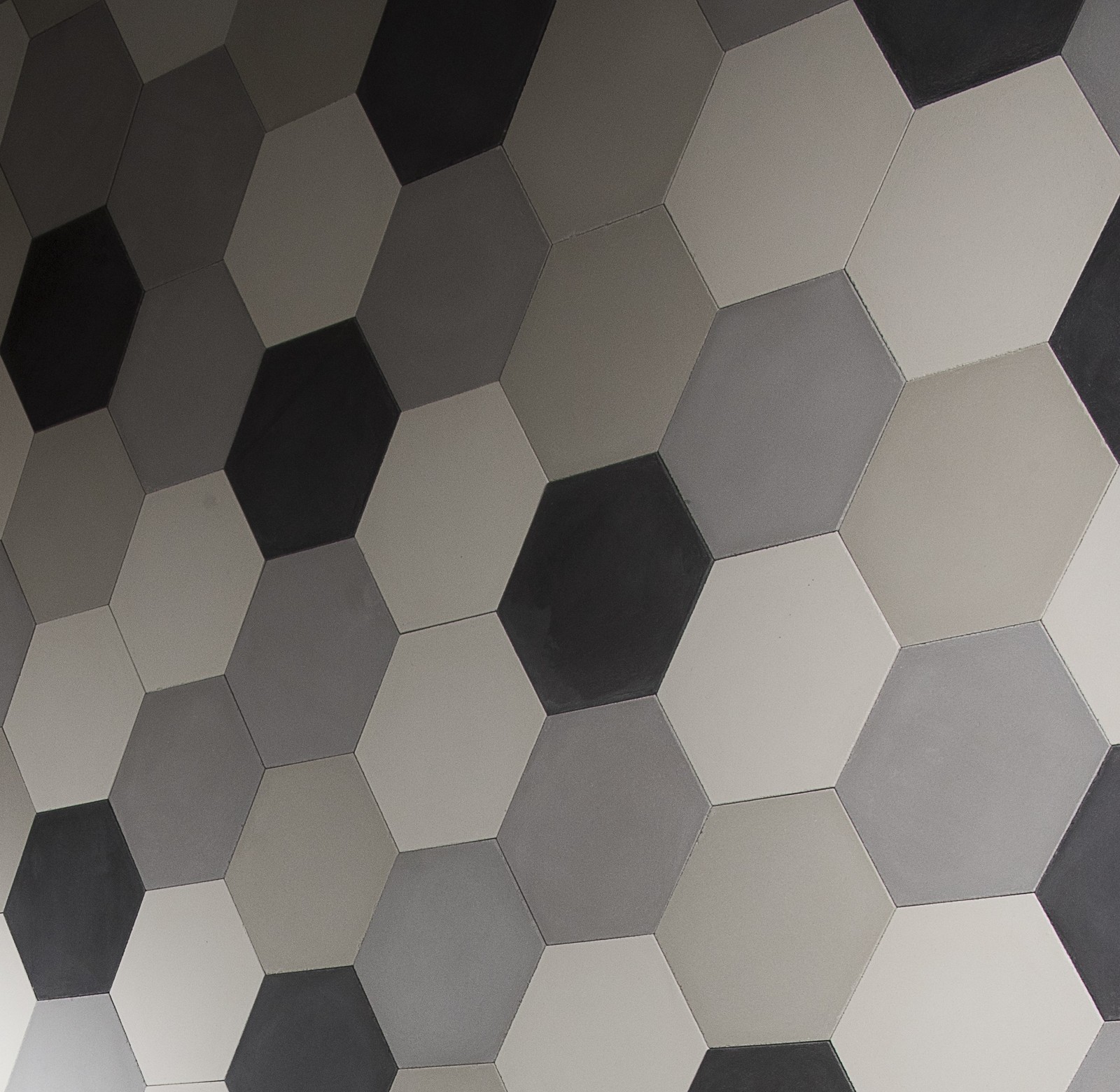 RIVESTIMENTO IN CEMENTINE NATURALI ESAGONO A 4 COLORI